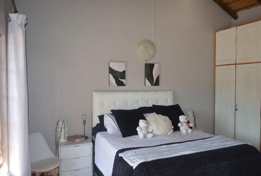 5 Bedroom Property for Sale in Wilkoppies North West